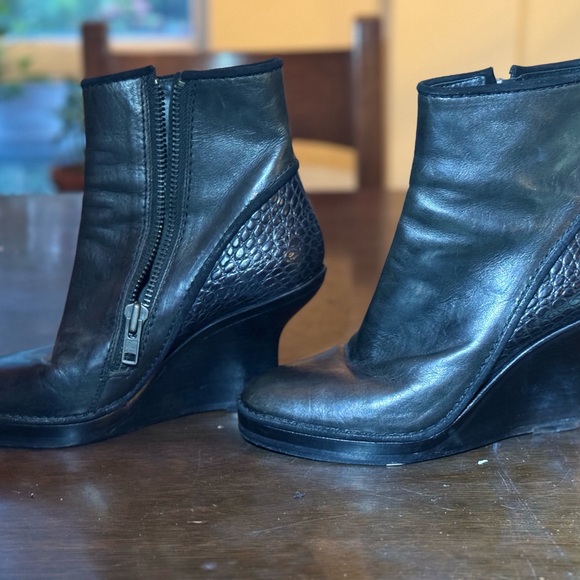 Haider Ackerman size 9 black boots - stacked heel - gently worn - repost - Picture 6 of 7